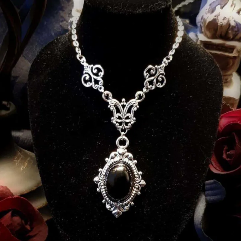 Naszyjnik z kameą wampira, Kam – Men'S Victorian Accessories recenzja i cena