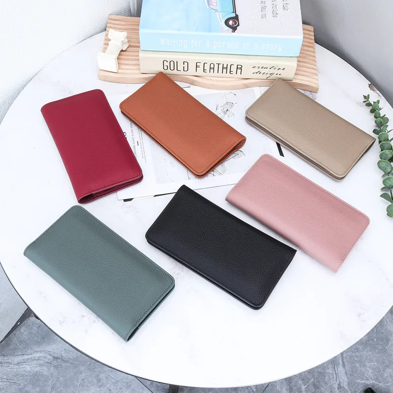 Smukły, minimalistyczny portfe – Bifold Leather Wallet recenzja i cena