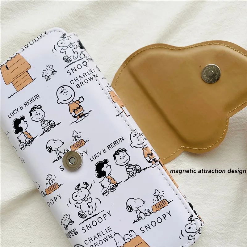 Portfel z motywem Snoopy, skór – Bifold Leather Wallet recenzja i cena